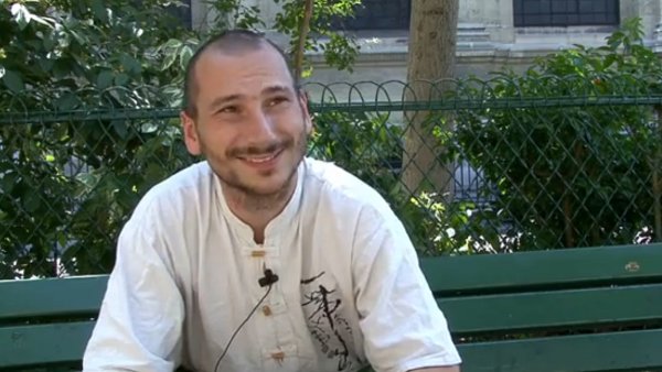 Interview de Benjamin Ball, des Indignés : « [Il faut] dépasser l&rsquo;idée de Nation »
