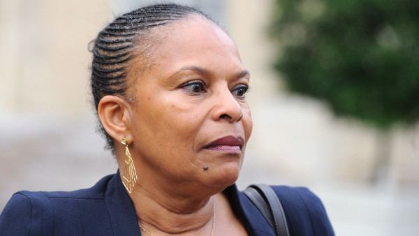 Christiane Taubira embarrasée par la circulaire Alliot-Marie interdisant le boycott