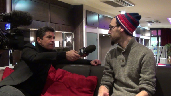 Canal+ interview Raphaël Berland, du Cercle des Volontaires, pour en faire un montage orienté