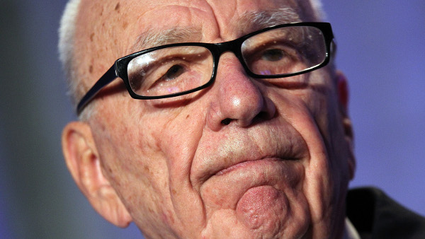 Ruppert Murdoch, lui, sait ce qui est arrivé à l’avion disparu (Le Monde)