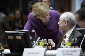 Angela Merkel : « Les membres de la zone euro doivent se tenir prêts à céder leur souveraineté dans certains domaines » (Express.be)