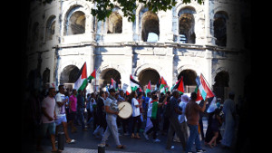 manif-nimes-300