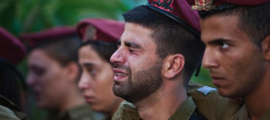 Des soldats israéliens lors des funérailles à Holon, près de Tel Aviv en juillet dernier.